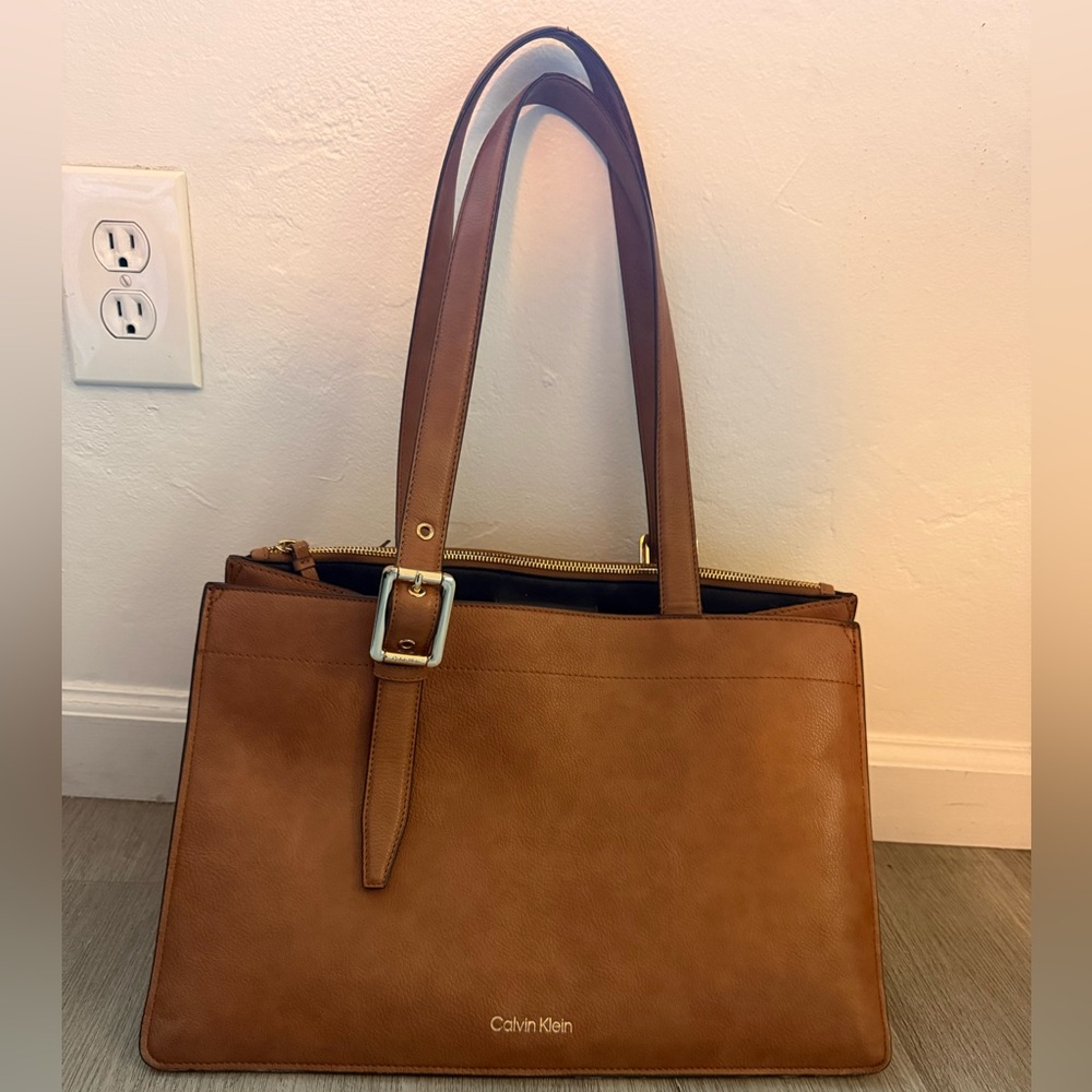 Calvin Klein Havana Tote Bag in Carmel 👜